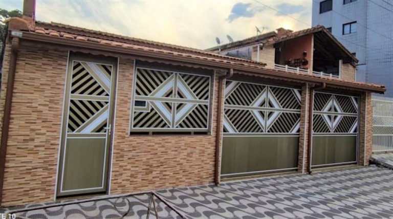 Imagem Casa com 3 Quartos à Venda, 267 m² em Solemar - Praia Grande Imagem Casa com 3 Quartos à Venda, 267 m² em Solemar - Praia Grande