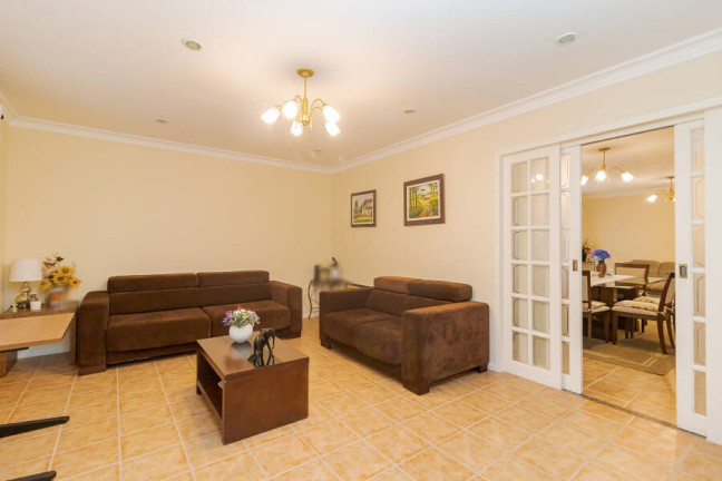 Imagem Casa com 3 Quartos à Venda, 140 m² em Guaíra - Curitiba Imagem Casa com 3 Quartos à Venda, 140 m² em Guaíra - Curitiba