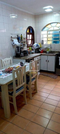 Imagem Casa com 5 Quartos à Venda, 216 m² em Santa Teresinha - Santo André Imagem Casa com 5 Quartos à Venda, 216 m² em Santa Teresinha - Santo André
