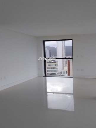 Imagem Imóvel com 3 Quartos à Venda, 122 m² em Centro - Balneário Camboriú Imagem Imóvel com 3 Quartos à Venda, 122 m² em Centro - Balneário Camboriú
