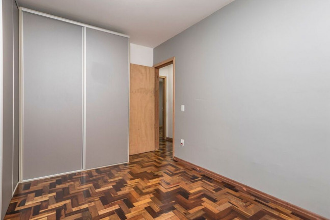 Imagem Imóvel com 4 Quartos à Venda, em Santa Tereza - Porto Alegre Imagem Imóvel com 4 Quartos à Venda, em Santa Tereza - Porto Alegre