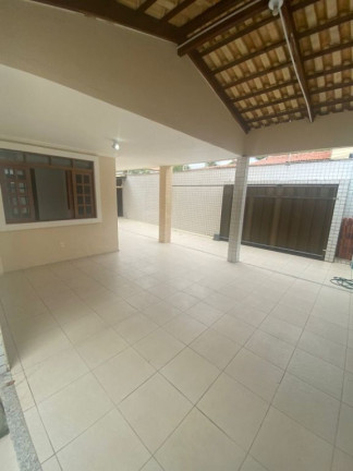 Imagem Casa com 3 Quartos à Venda, 303 m² em Parque Manibura - Fortaleza Imagem Casa com 3 Quartos à Venda, 303 m² em Parque Manibura - Fortaleza