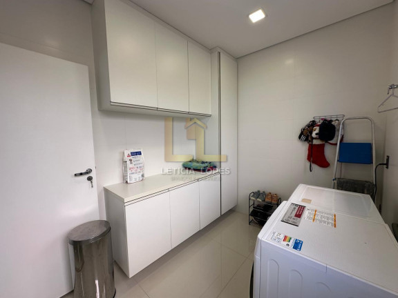 Imagem Casa com 3 Quartos à Venda, 280 m² em Medeiros - Jundiaí Imagem Casa com 3 Quartos à Venda, 280 m² em Medeiros - Jundiaí