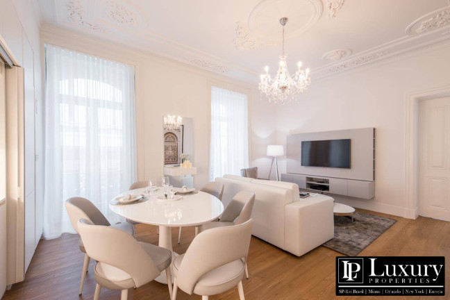 Imagem Apartamento com 3 Quartos à Venda, 190 m² em Centro - Lisboa Imagem Apartamento com 3 Quartos à Venda, 190 m² em Centro - Lisboa