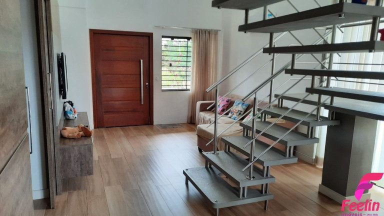 Imagem Casa com 3 Quartos à Venda, 183 m² em Ribeirão Da Ilha - Florianópolis Imagem Casa com 3 Quartos à Venda, 183 m² em Ribeirão Da Ilha - Florianópolis