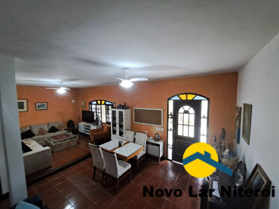 Imagem Casa com 4 Quartos à Venda, 210 m² em Parque Nanci - Maricá Imagem Casa com 4 Quartos à Venda, 210 m² em Parque Nanci - Maricá