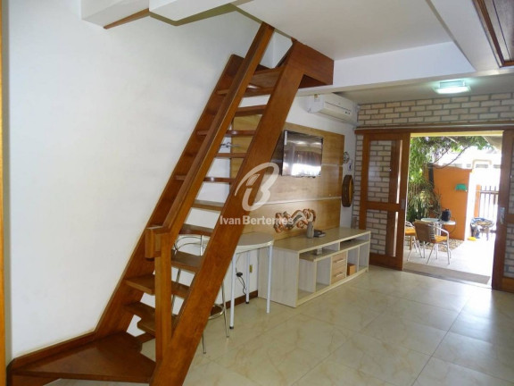 Imagem Sobrado com 2 Quartos para Temporada, em Bombas - Bombinhas Imagem Sobrado com 2 Quartos para Temporada, em Bombas - Bombinhas