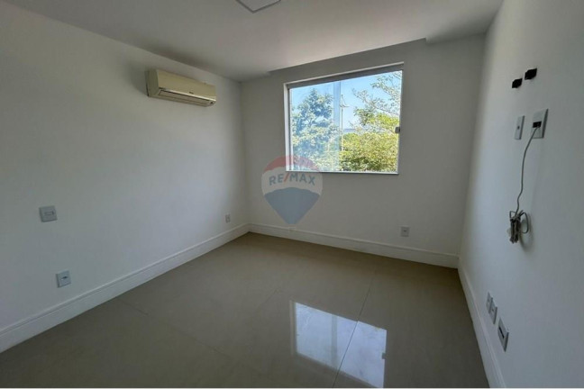 Imagem Casa de Condomínio com 4 Quartos para Alugar, 200 m² em Recreio Dos Bandeirantes - Rio De Janeiro Imagem Casa de Condomínio com 4 Quartos para Alugar, 200 m² em Recreio Dos Bandeirantes - Rio De Janeiro