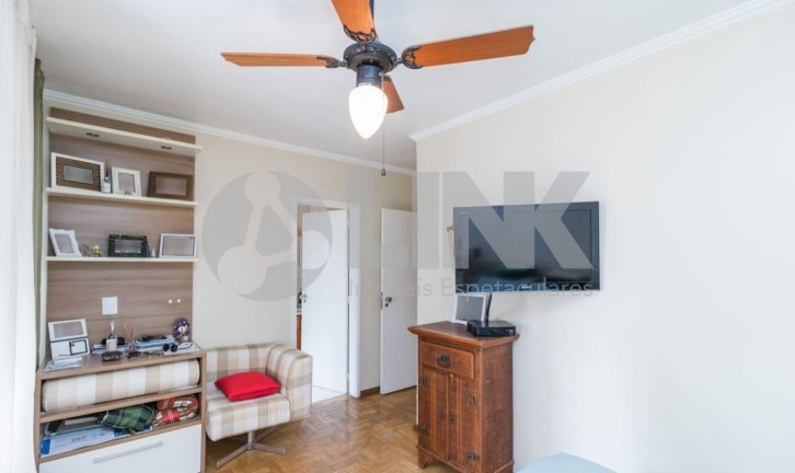 Imagem Imóvel com 3 Quartos à Venda, 185 m² em São João - Porto Alegre