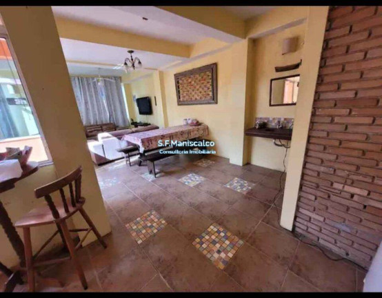Imagem Casa com 6 Quartos à Venda, 301 m² em Enseada - Ubatuba