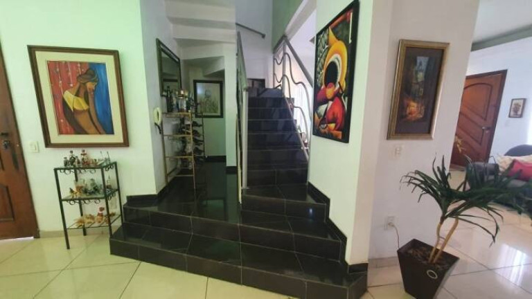 Imagem Casa com 4 Quartos à Venda, 357 m² em Santa Terezinha - Belo Horizonte