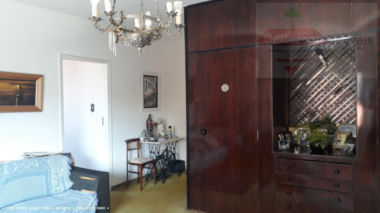 Imagem Casa com 5 Quartos à Venda, 300 m² em Centro - Taubaté Imagem Casa com 5 Quartos à Venda, 300 m² em Centro - Taubaté