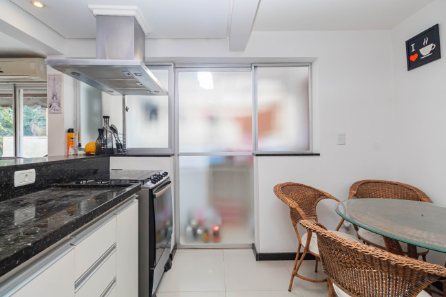 Imagem Imóvel com 2 Quartos à Venda, 81 m² em Petrópolis - Porto Alegre