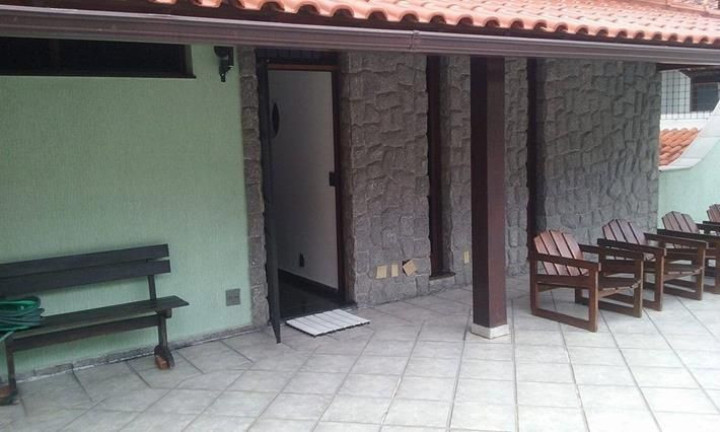 Imagem Casa com 5 Quartos à Venda, 360 m² em São Francisco - Niterói Imagem Casa com 5 Quartos à Venda, 360 m² em São Francisco - Niterói