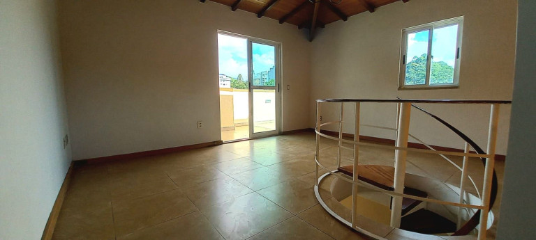 Imagem Imóvel com 3 Quartos à Venda, 112 m² em Várzea - Teresópolis Imagem Imóvel com 3 Quartos à Venda, 112 m² em Várzea - Teresópolis