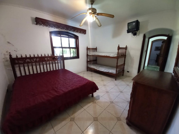 Sobrado com 10 Quartos à Venda, 3.400 m² em Canto Do Forte - Praia Grande