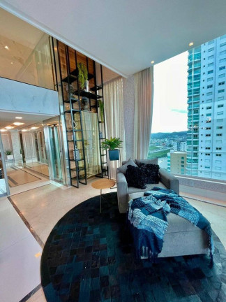 Imagem Cobertura com 7 Quartos à Venda, em Barra Sul - Balneário Camboriú Imagem Cobertura com 7 Quartos à Venda, em Barra Sul - Balneário Camboriú