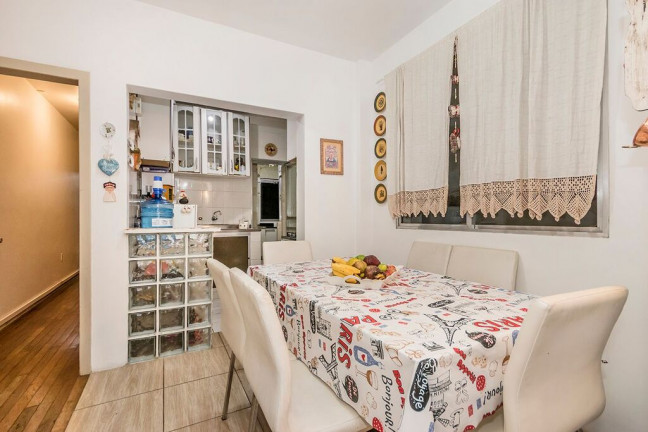 Imagem Apartamento com 4 Quartos à Venda, 174 m² em Centro Histórico - Porto Alegre Imagem Apartamento com 4 Quartos à Venda, 174 m² em Centro Histórico - Porto Alegre