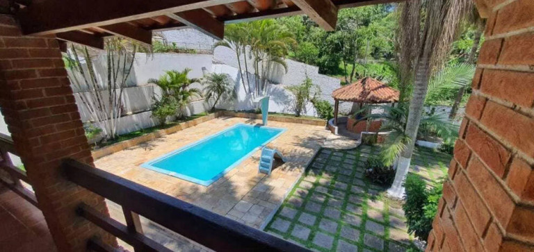 Chácara com 3 Quartos à Venda, 406 m² em Chacaras Do Pinheirinho - Embu Das Artes