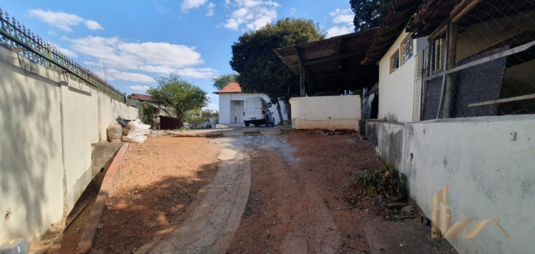 Imagem Casa com 4 Quartos à Venda, 527 m² em São João Batista (venda Nova) - Belo Horizonte Imagem Casa com 4 Quartos à Venda, 527 m² em São João Batista (venda Nova) - Belo Horizonte