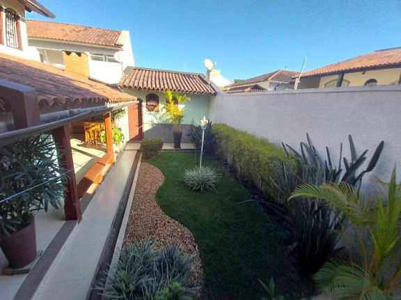 Imagem Casa com 7 Quartos à Venda, 383 m² em Jardim Normandia - Volta Redonda Imagem Casa com 7 Quartos à Venda, 383 m² em Jardim Normandia - Volta Redonda