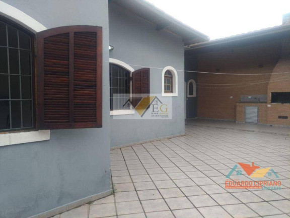 Imagem Casa com 3 Quartos à Venda, 212 m² em Centro - Caraguatatuba