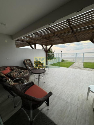 Imagem Casa com 3 Quartos à Venda, 140 m² em Balneário Perequê - Porto Belo Imagem Casa com 3 Quartos à Venda, 140 m² em Balneário Perequê - Porto Belo