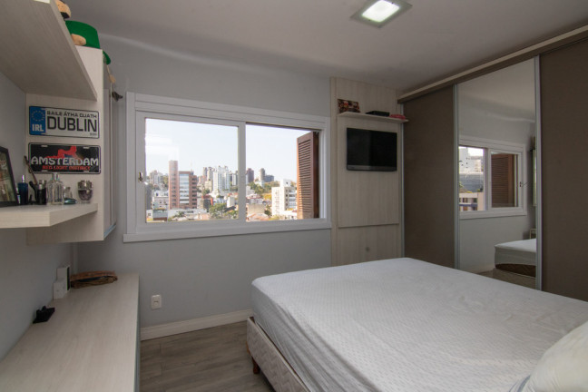 Imagem Cobertura com 3 Quartos à Venda, 164 m² em Rio Branco - Porto Alegre Imagem Cobertura com 3 Quartos à Venda, 164 m² em Rio Branco - Porto Alegre