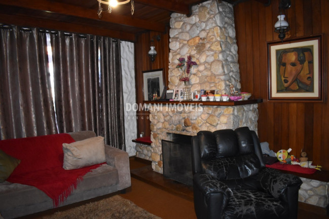 Imagem Casa com 4 Quartos à Venda, 195 m² em Região Da Abernéssia - Campos Do Jordão Imagem Casa com 4 Quartos à Venda, 195 m² em Região Da Abernéssia - Campos Do Jordão