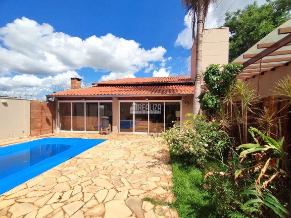 Imagem Casa com 4 Quartos à Venda, 430 m² em Jardim São Bento - Uberaba Imagem Casa com 4 Quartos à Venda, 430 m² em Jardim São Bento - Uberaba