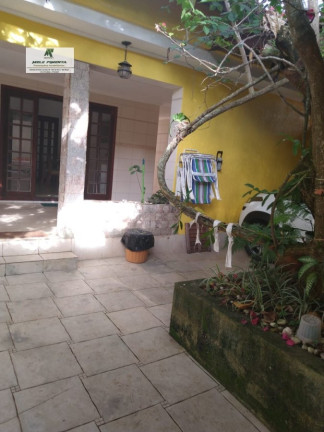 Imagem Casa com 4 Quartos à Venda, em Praia Das Cigarras - São Sebastião Imagem Casa com 4 Quartos à Venda, em Praia Das Cigarras - São Sebastião