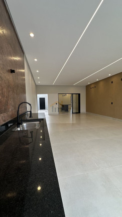 Imagem Casa com 3 Quartos à Venda, 241 m² em Jardim América - Goiânia Imagem Casa com 3 Quartos à Venda, 241 m² em Jardim América - Goiânia