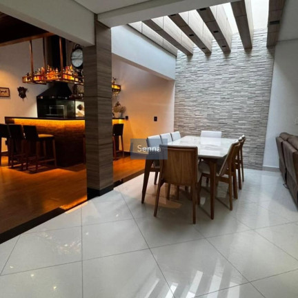 Imagem Casa com 4 Quartos à Venda, 240 m² em Jardim Ermida I - Jundiaí Imagem Casa com 4 Quartos à Venda, 240 m² em Jardim Ermida I - Jundiaí