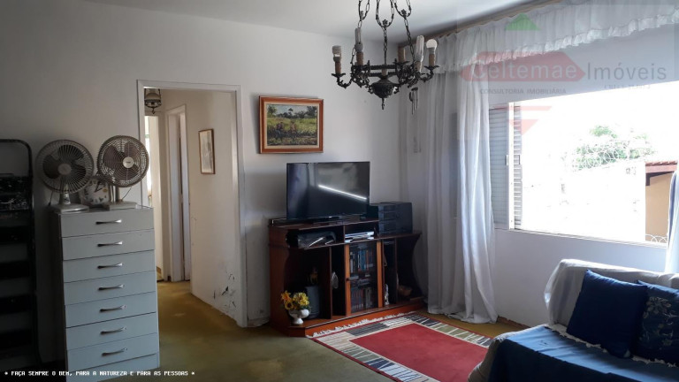 Imagem Casa com 5 Quartos à Venda, 300 m² em Centro - Taubaté Imagem Casa com 5 Quartos à Venda, 300 m² em Centro - Taubaté