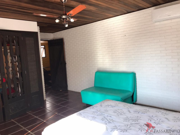Imagem Casa com 5 Quartos à Venda, 140 m² em Praia Grande - Torres
