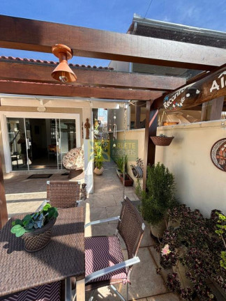 Imagem Casa com 3 Quartos à Venda, 170 m² em Balneário Perequê - Porto Belo Imagem Casa com 3 Quartos à Venda, 170 m² em Balneário Perequê - Porto Belo
