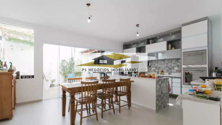 Imagem Sobrado com 3 Quartos à Venda, 177 m² em Vila Firmiano Pinto - São Paulo Imagem Sobrado com 3 Quartos à Venda, 177 m² em Vila Firmiano Pinto - São Paulo