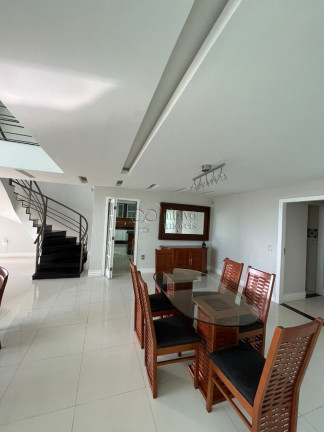 Imagem Casa com 3 Quartos à Venda, 1 m² em Lagoa - Macaé Imagem Casa com 3 Quartos à Venda, 1 m² em Lagoa - Macaé