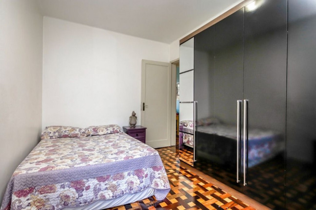 Imagem Imóvel com 3 Quartos à Venda, 98 m² em Petrópolis - Porto Alegre Imagem Imóvel com 3 Quartos à Venda, 98 m² em Petrópolis - Porto Alegre