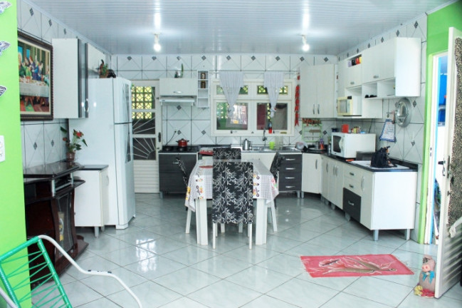 Imagem Casa com 3 Quartos à Venda, 250 m² em Mathias Velho - Canoas Imagem Casa com 3 Quartos à Venda, 250 m² em Mathias Velho - Canoas