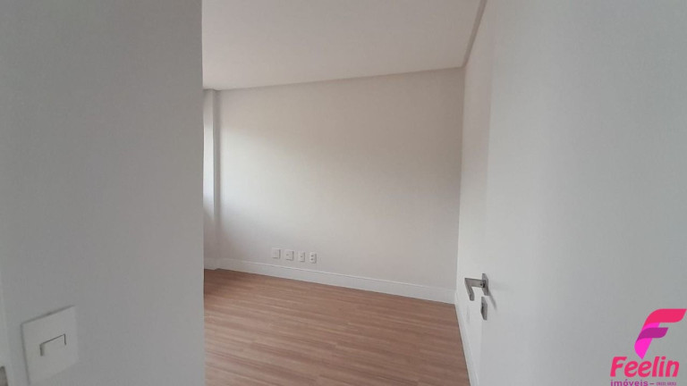 Imagem Apartamento com 3 Quartos à Venda, 123 m² em Agronômica - Florianópolis Imagem Apartamento com 3 Quartos à Venda, 123 m² em Agronômica - Florianópolis