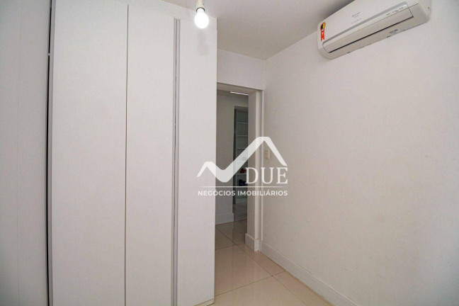 Imagem Apartamento com 3 Quartos à Venda, 125 m² em Ponta Da Praia - Santos Imagem Apartamento com 3 Quartos à Venda, 125 m² em Ponta Da Praia - Santos