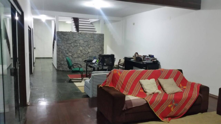 Imagem Casa com 3 Quartos à Venda, 350 m² em Vila Trujillo - Sorocaba Imagem Casa com 3 Quartos à Venda, 350 m² em Vila Trujillo - Sorocaba