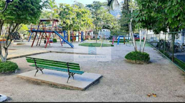 Imagem Imóvel com 2 Quartos à Venda, 50 m² em Camorim - Rio De Janeiro Imagem Imóvel com 2 Quartos à Venda, 50 m² em Camorim - Rio De Janeiro