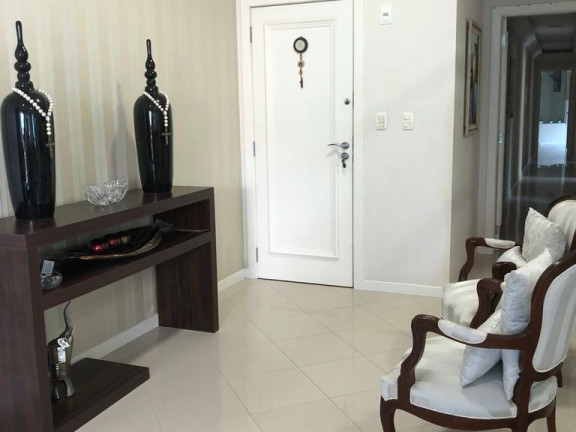Imagem Imóvel com 4 Quartos à Venda, 170 m² em Meia Praia - Itapema