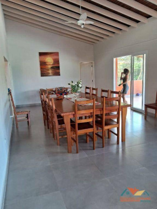 Casa com 8 Quartos à Venda, 550 m² em Lagoinha - Ubatuba