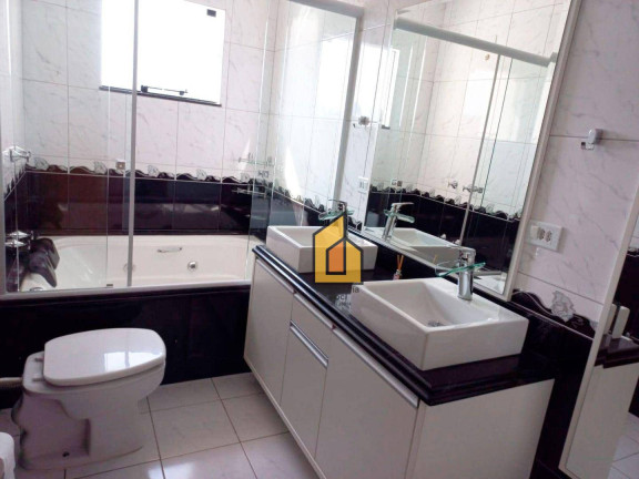 Imagem Sobrado com 3 Quartos à Venda, 203 m² em Iguaçu - Araucária