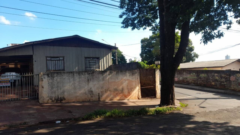 Imagem Casa com 3 Quartos à Venda, 240 m² em Jardim Bandeirantes - Arapongas Imagem Casa com 3 Quartos à Venda, 240 m² em Jardim Bandeirantes - Arapongas