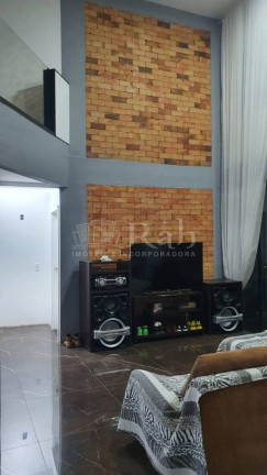 Imagem Sobrado com 3 Quartos à Venda, 220 m² em Santa Regina - Camboriú Imagem Sobrado com 3 Quartos à Venda, 220 m² em Santa Regina - Camboriú