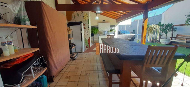 Imagem Casa com 3 Quartos à Venda, 370 m² em Vila Mesquita - São Paulo Imagem Casa com 3 Quartos à Venda, 370 m² em Vila Mesquita - São Paulo